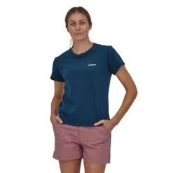 Patagonia W's P-6 Logo Responsibili-Tee - Recycled Cotton & Recycled Polyester -Sportswear Shop ws p 6 logo responsibili tee recycled cotton recycled polyester shirt patagonia tidepool blue s 642301