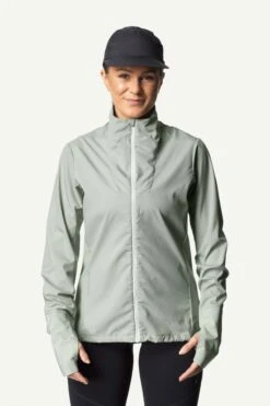 Houdini W's Pace Wind Jacket - 100% Recycled Polyester -Sportswear Shop ws pace wind jacket 100 recycled polyester jacket houdini frost green s 882955