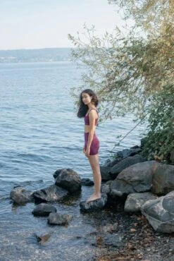 W's Tommy Bra Square Neck - Made From Recycled Plastic Bottles -Sportswear Shop ws tommy bra square neck made from recycled plastic bottles bra girlfriend collective 687826