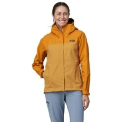 Patagonia W's Torrentshell 3L Jacket - 100% Recycled Nylon -Sportswear Shop ws torrentshell 3l jacket 100 recycled nylon jacket patagonia pufferfish gold s 398149
