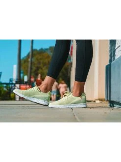 Saola W's Tsavo - 100% Vegan - Recycled And Bio-sourced Materials -Sportswear Shop ws tsavo 100 vegan recycled and bio sourced materials shoes saola 190113