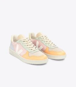 Veja W's V-10 Leather - Classical Sneakers -Sportswear Shop ws v 10 leather classical sneakers shoes veja petale white multico 37 397905