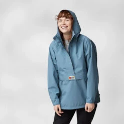 FJÄLLRÄVEN W's Vardag Hydratic Anorak - Recycled Polyester -Sportswear Shop ws vardag hydratic anorak recycled polyester jacket fjallraven dawn blue s 815191