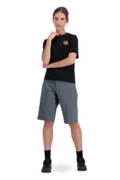 Mons Royale W's Virage Bike Shorts - Recycled Polyester & Merino -Sportswear Shop ws virage bike shorts recycled polyester merino pants mons royale 989526