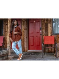 Saola W's Wanaka Waterproof Warm - Recycled PET & Bio-sourced Materials -Sportswear Shop ws wanaka waterproof warm recycled pet bio sourced materials shoes saola 733986