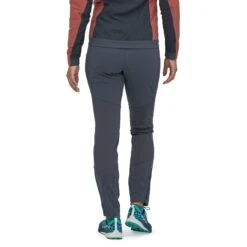 Patagonia W's Wind Shield Pants - Recycled Polyester -Sportswear Shop ws wind shield pants pants patagonia 438615